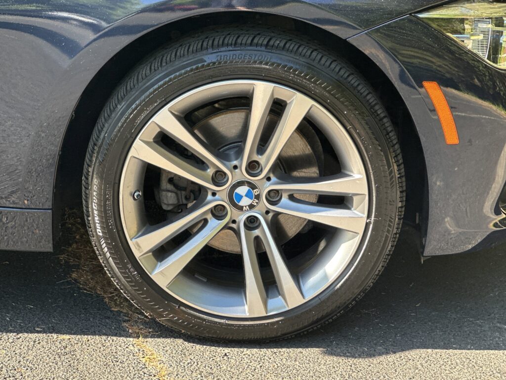 2017 BMW 3 Series 330i xDrive