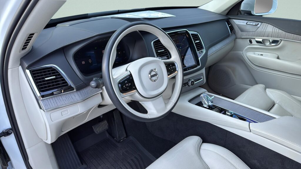 2025 Volvo XC90 Ultra