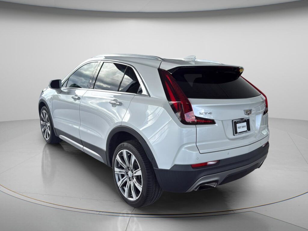 2020 Cadillac XT4 FWD Premium Luxury