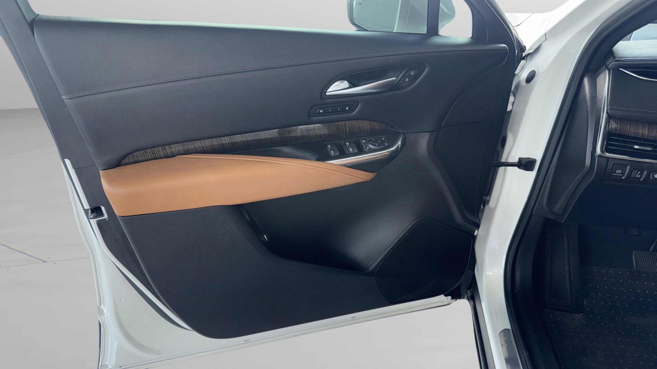 2020 Cadillac XT4 FWD Premium Luxury