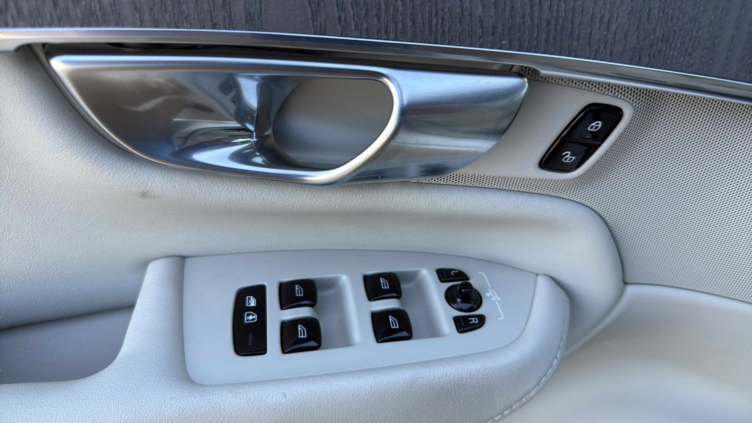 2025 Volvo XC90 Ultra