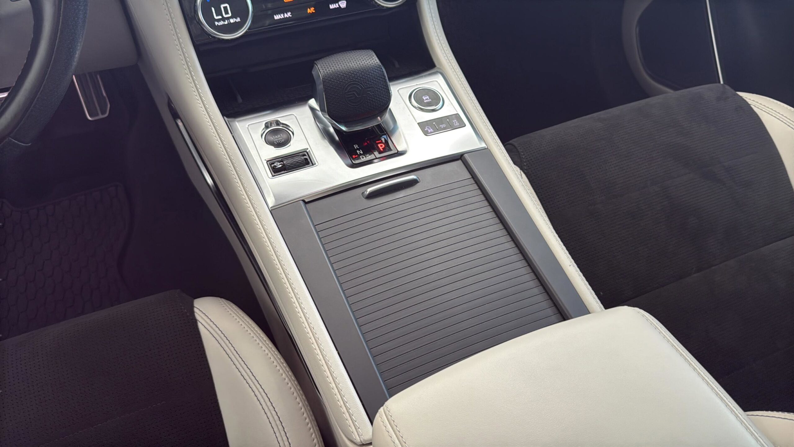 2022 Jaguar F-PACE SVR
