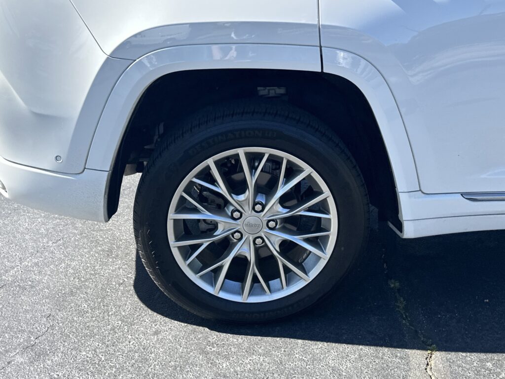 2022 Jeep Grand Cherokee Summit