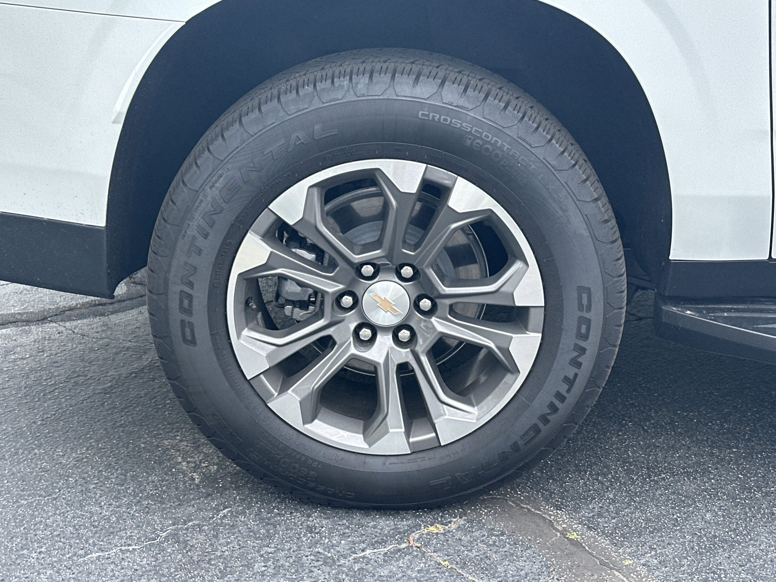 2025 Chevrolet Suburban LS