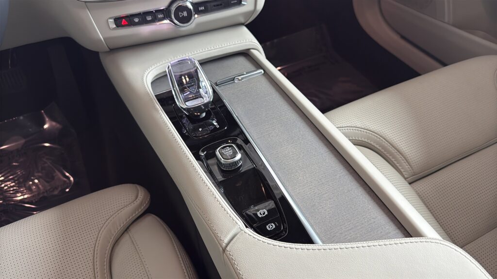 2025 Volvo V90 Cross Country Ultra