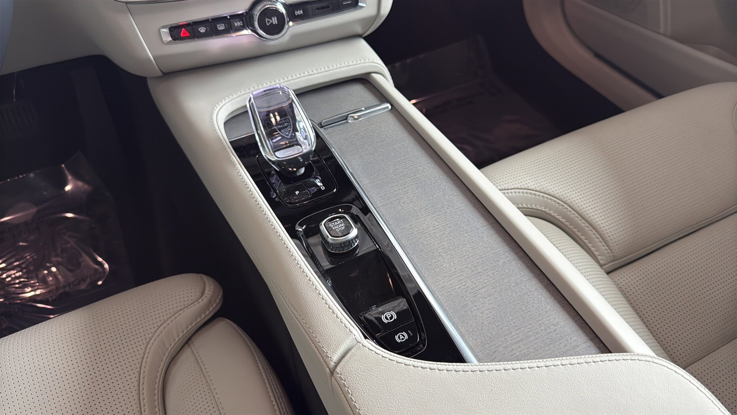 2025 Volvo V90 Cross Country Ultra