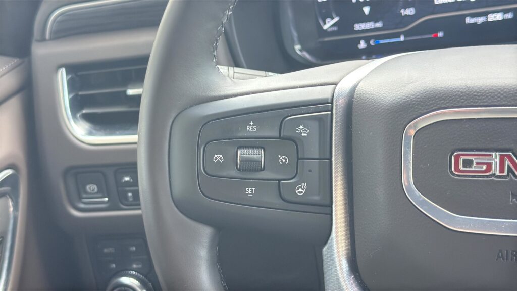 2024 GMC Yukon SLT