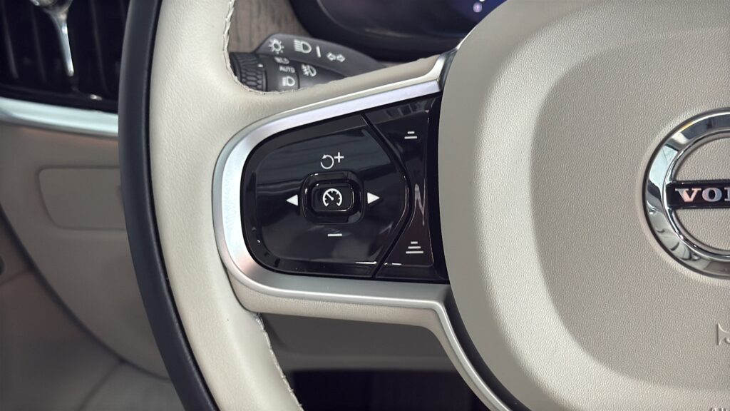 2025 Volvo V90 Cross Country Ultra