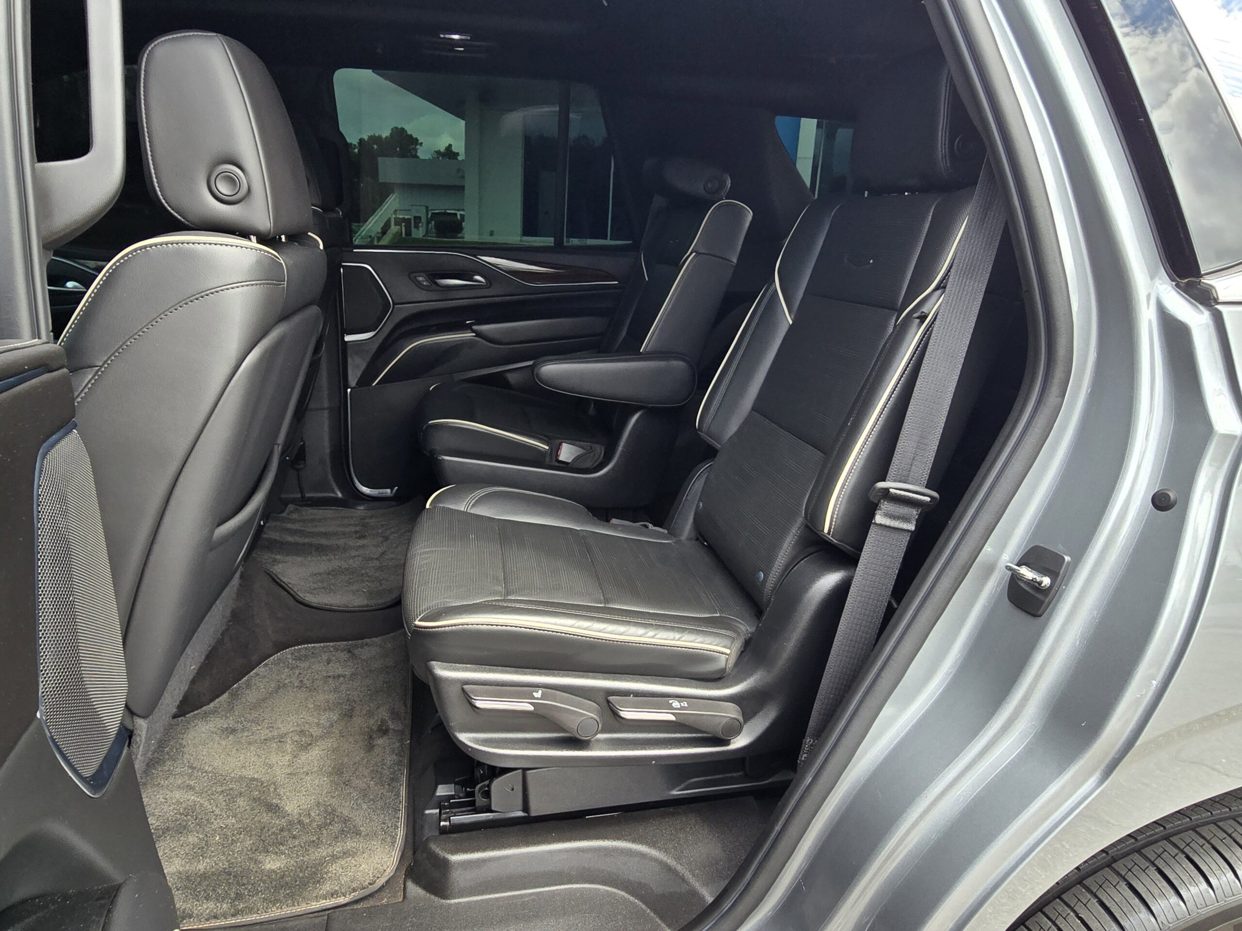 2023 Cadillac Escalade 4WD Premium Luxury
