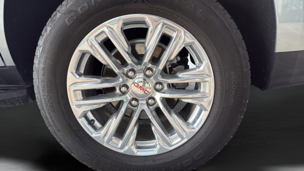 2024 GMC Yukon SLT