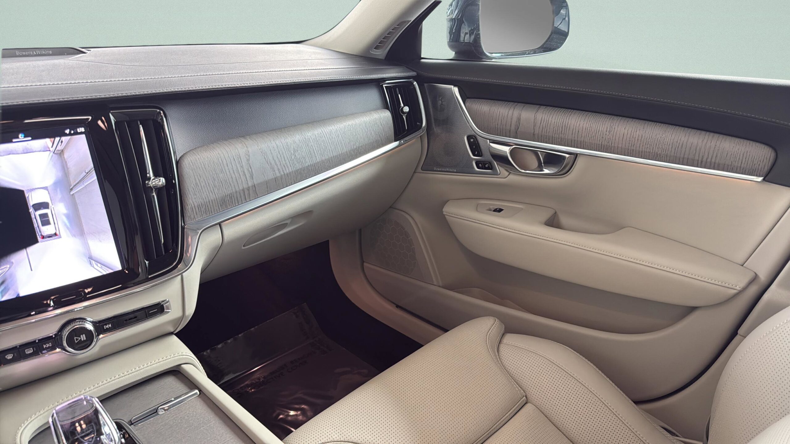 2025 Volvo V90 Cross Country Ultra