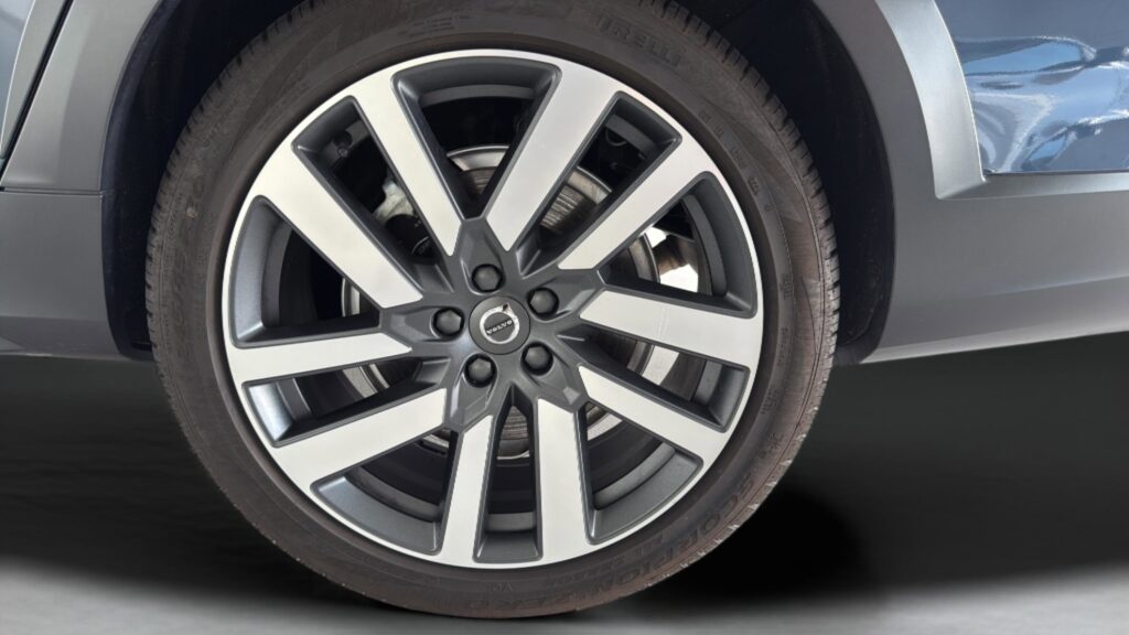 2025 Volvo V90 Cross Country Ultra