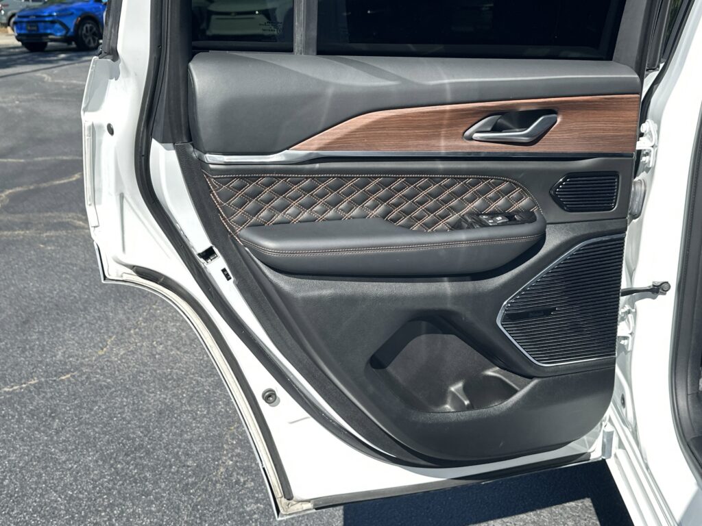 2022 Jeep Grand Cherokee Summit