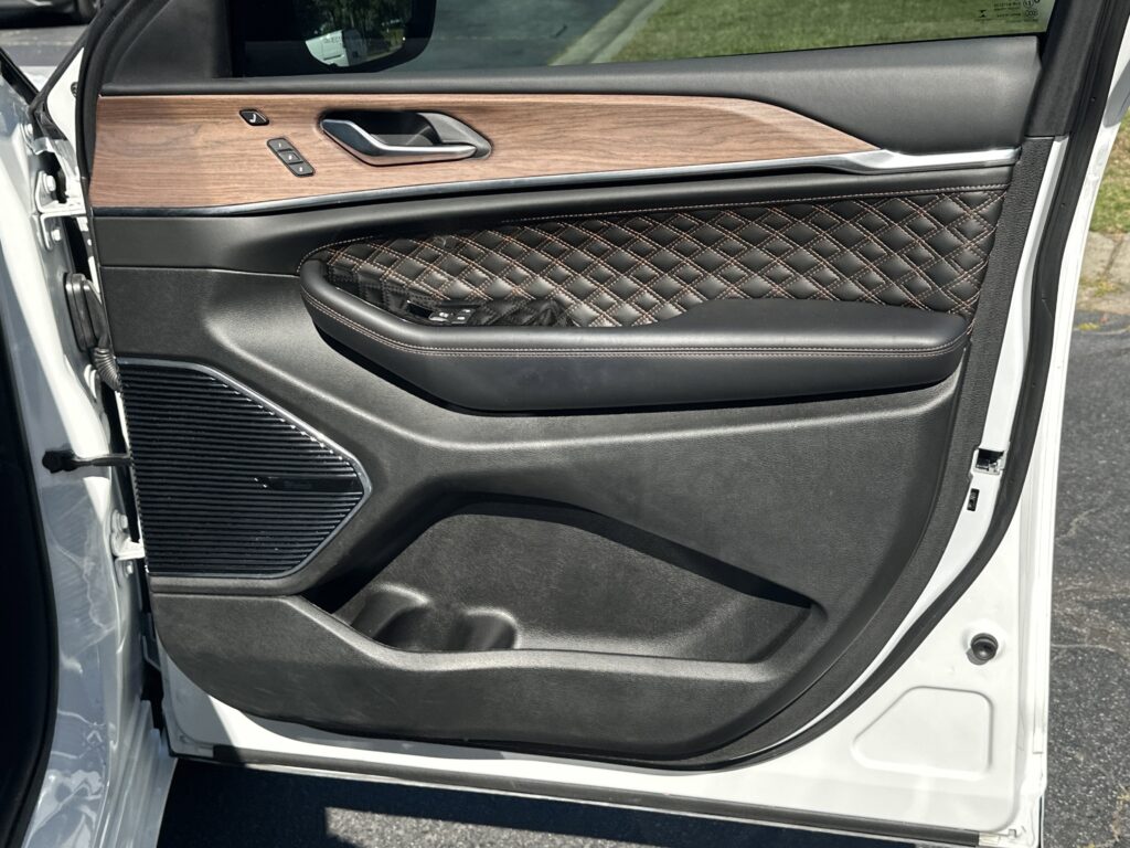2022 Jeep Grand Cherokee Summit