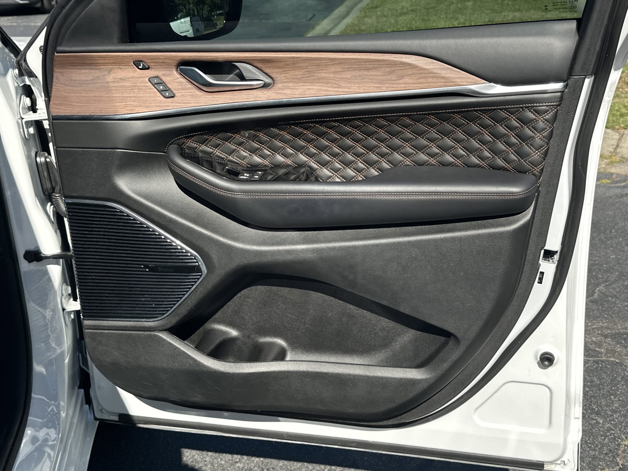 2022 Jeep Grand Cherokee Summit