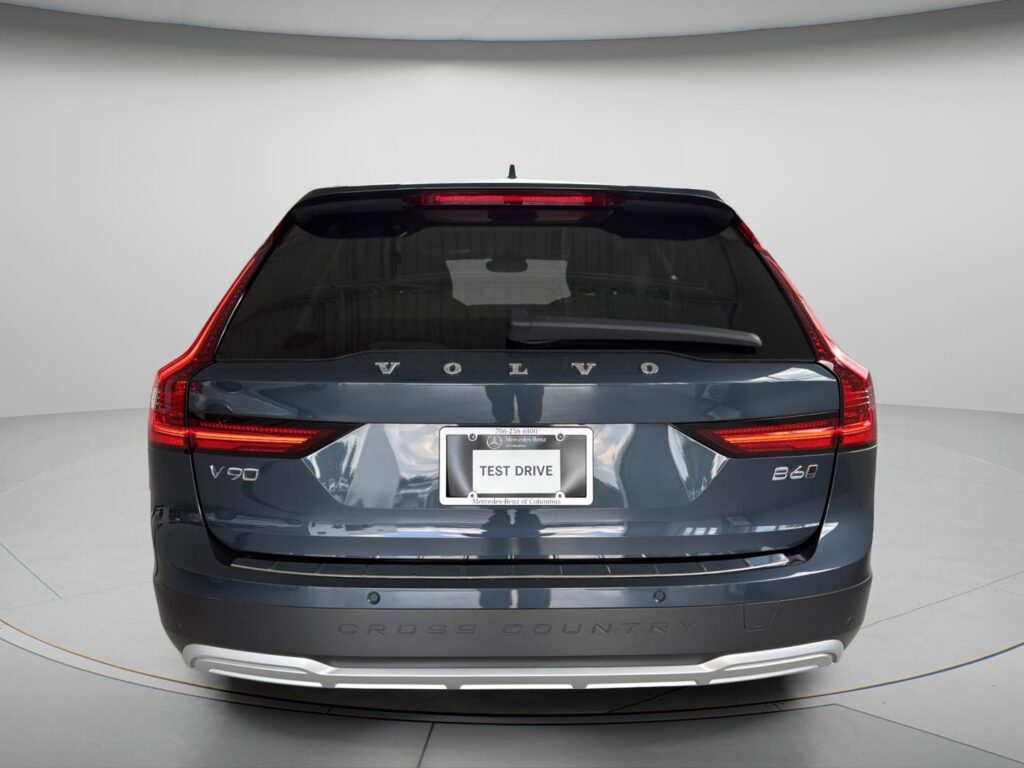 2025 Volvo V90 Cross Country Ultra