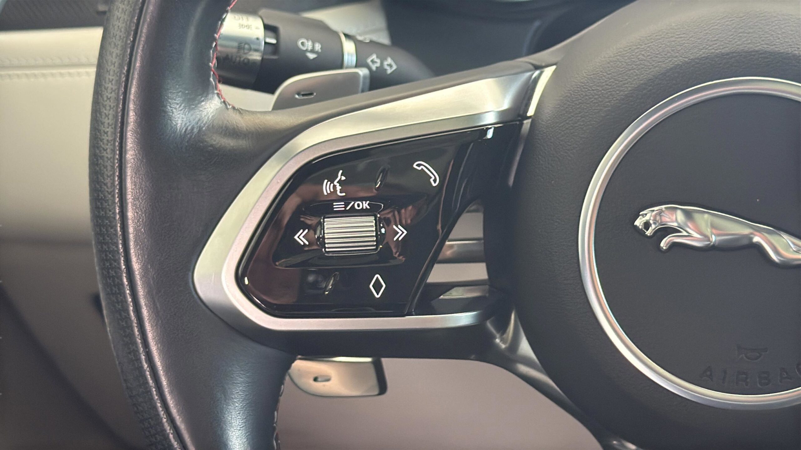 2022 Jaguar F-PACE SVR