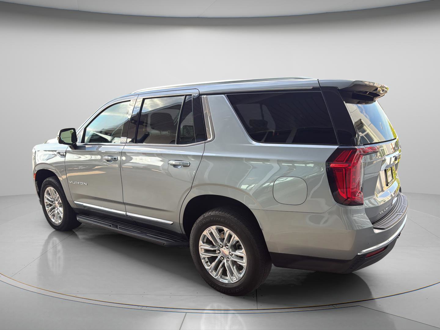 2024 GMC Yukon SLT