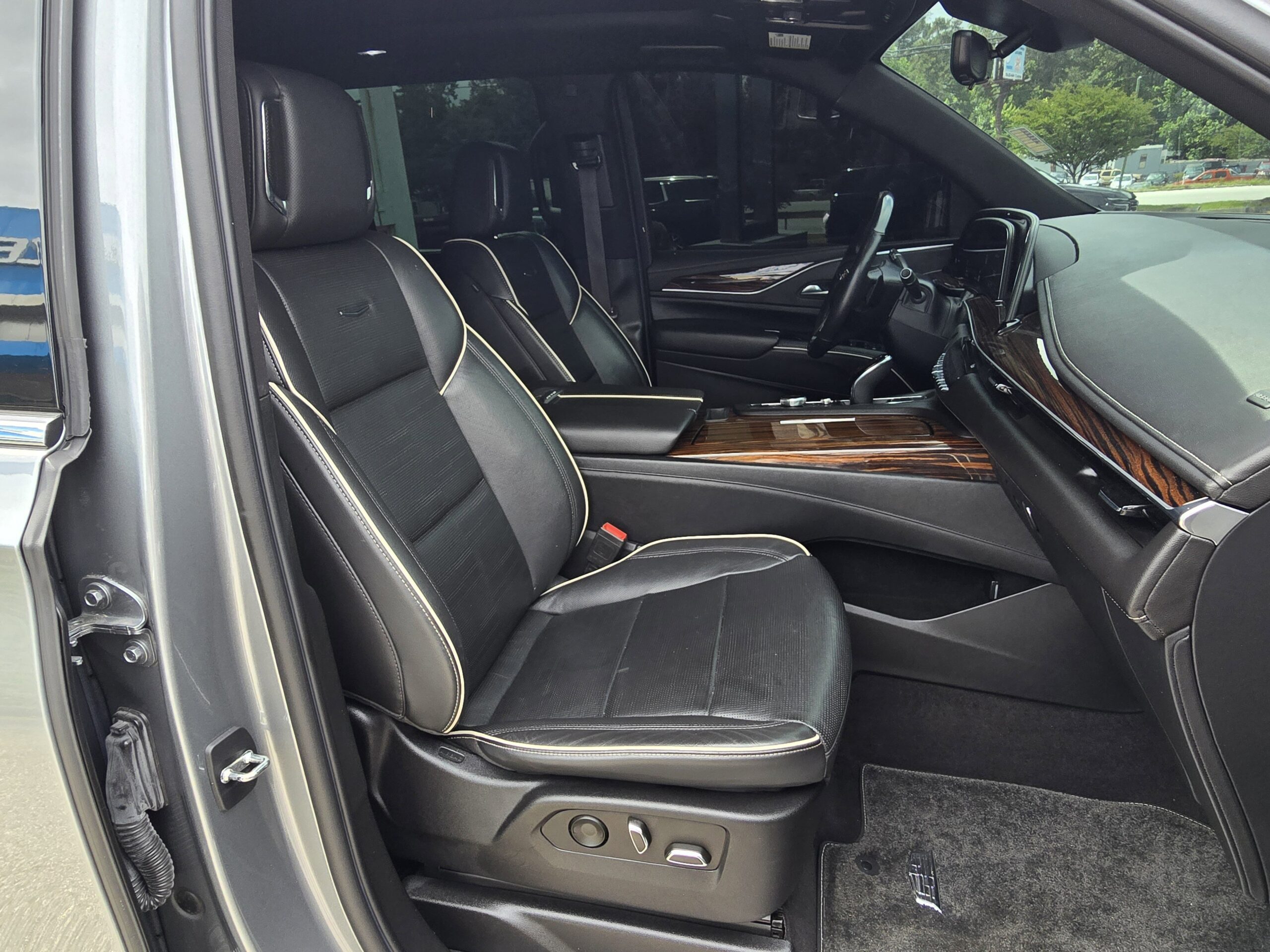 2023 Cadillac Escalade 4WD Premium Luxury