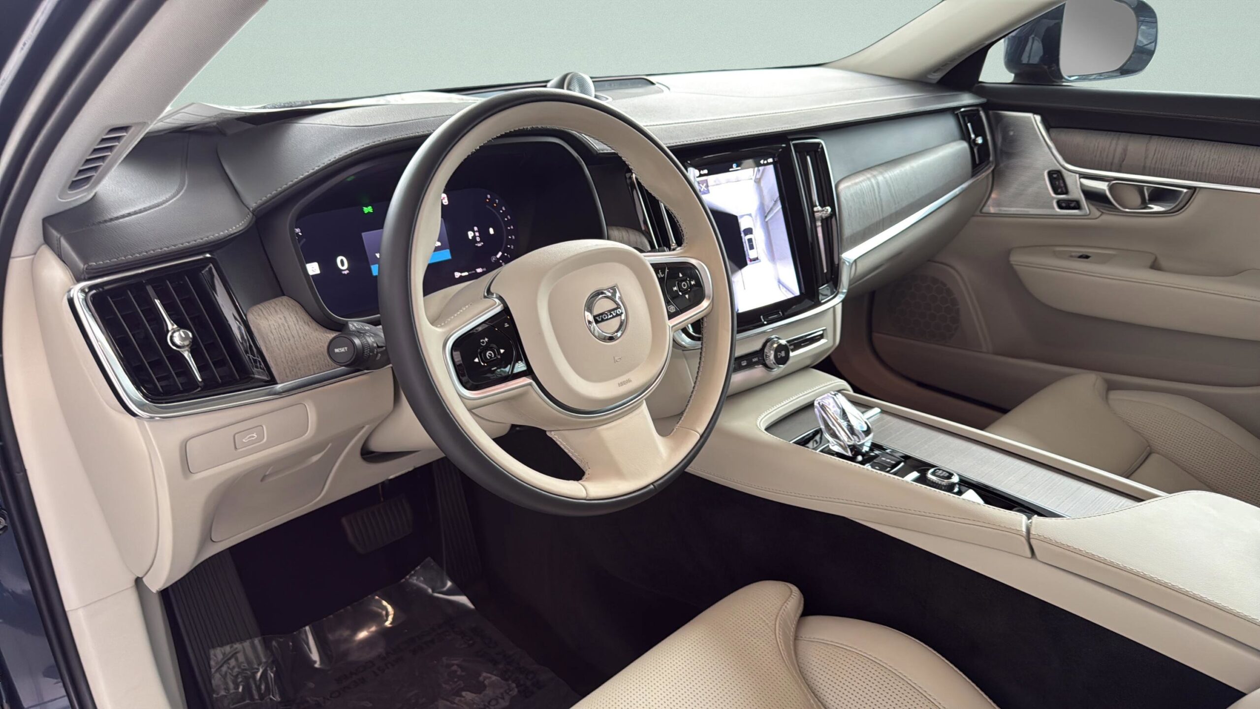 2025 Volvo V90 Cross Country Ultra