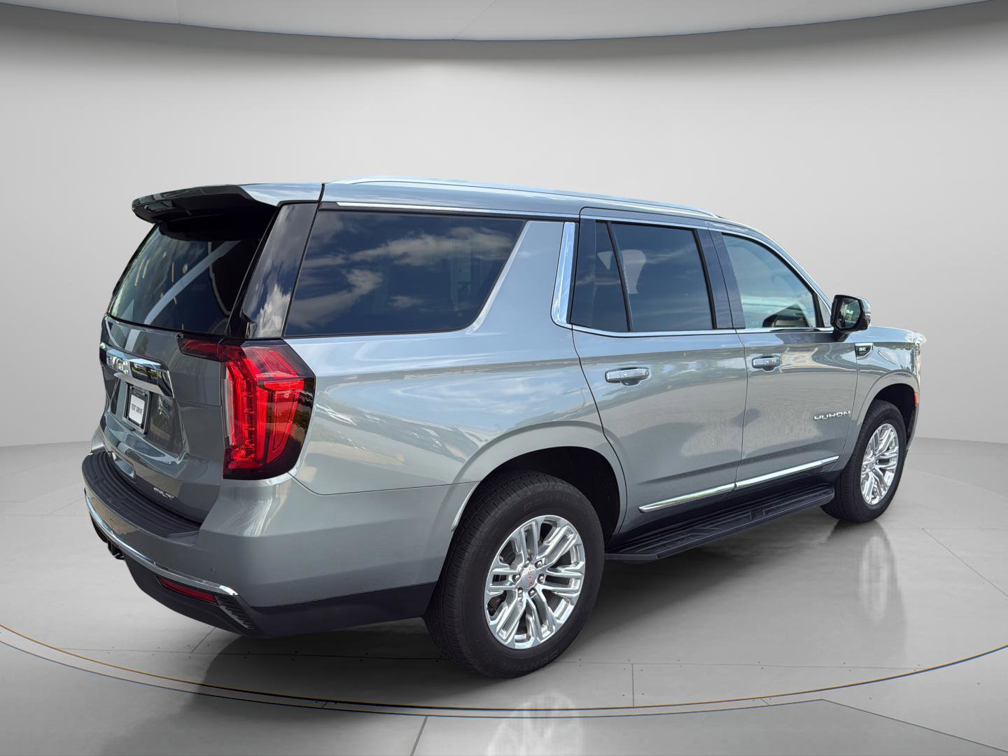 2024 GMC Yukon SLT