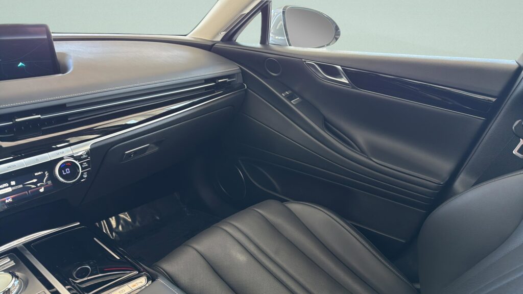 2023 Genesis G80 2.5T