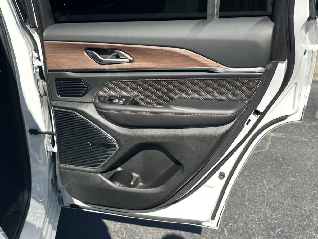 2022 Jeep Grand Cherokee Summit