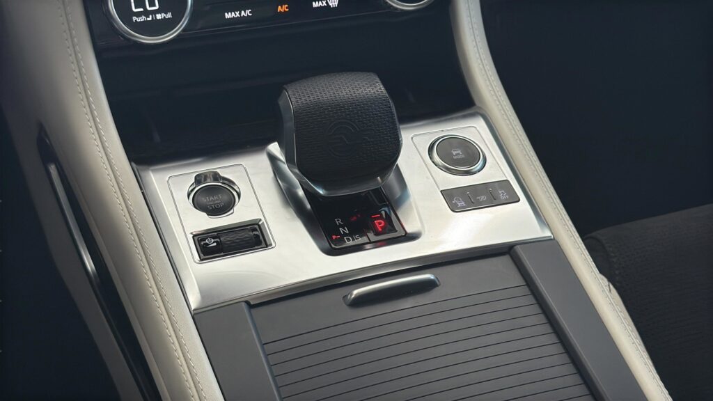 2022 Jaguar F-PACE SVR