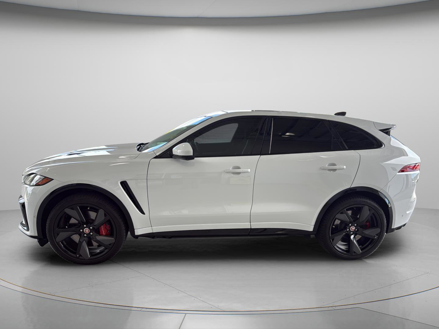 2022 Jaguar F-PACE SVR