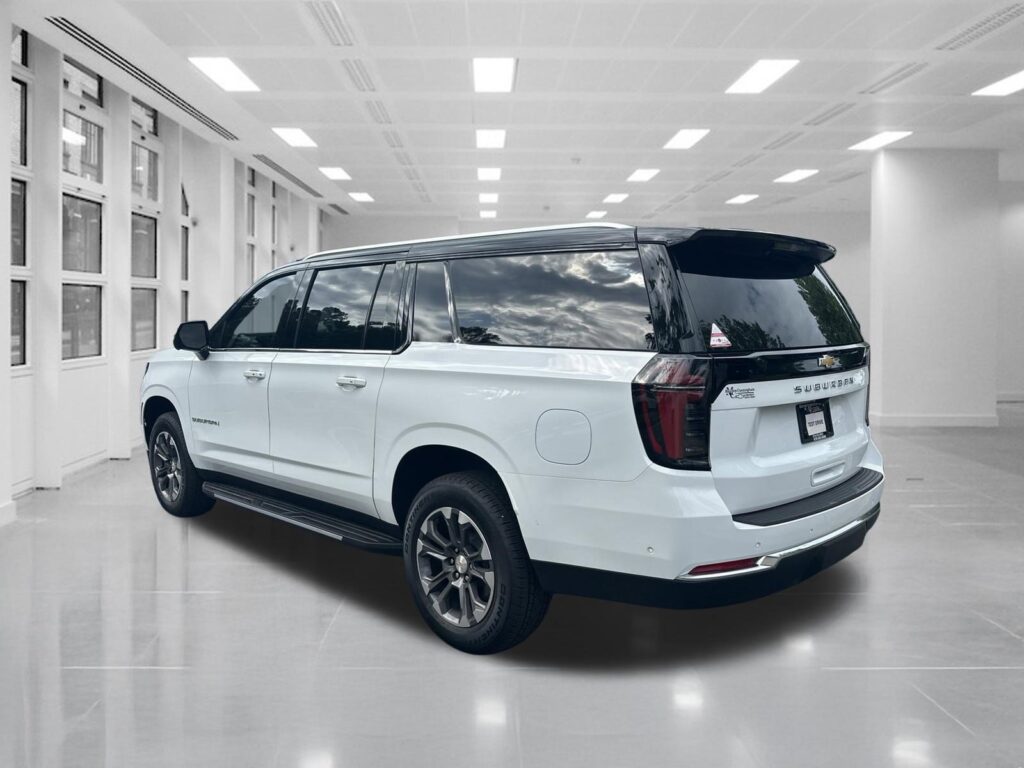 2025 Chevrolet Suburban LS