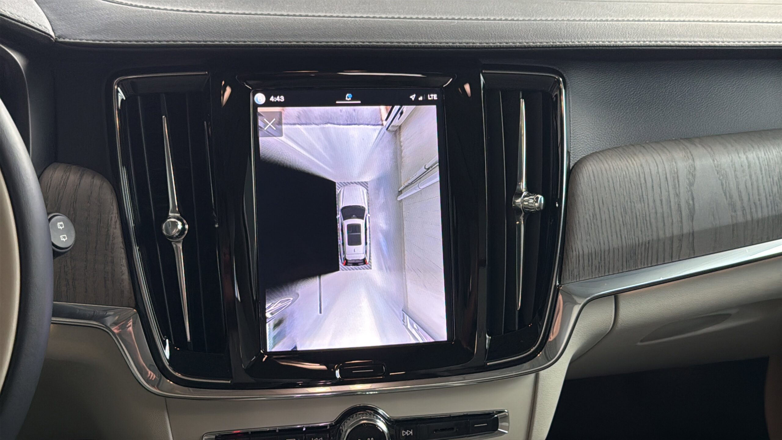2025 Volvo V90 Cross Country Ultra