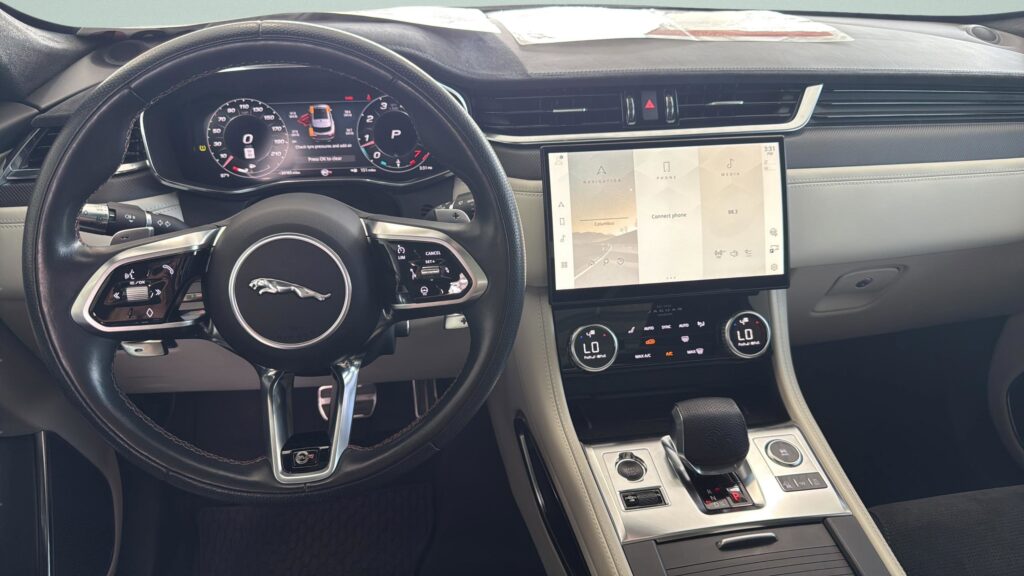 2022 Jaguar F-PACE SVR