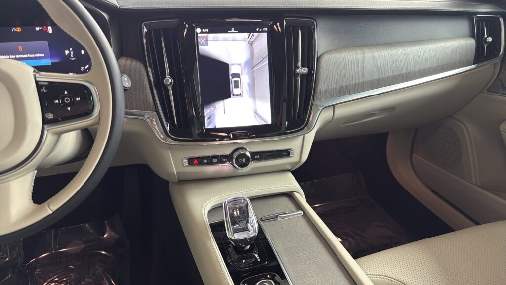 2025 Volvo V90 Cross Country Ultra