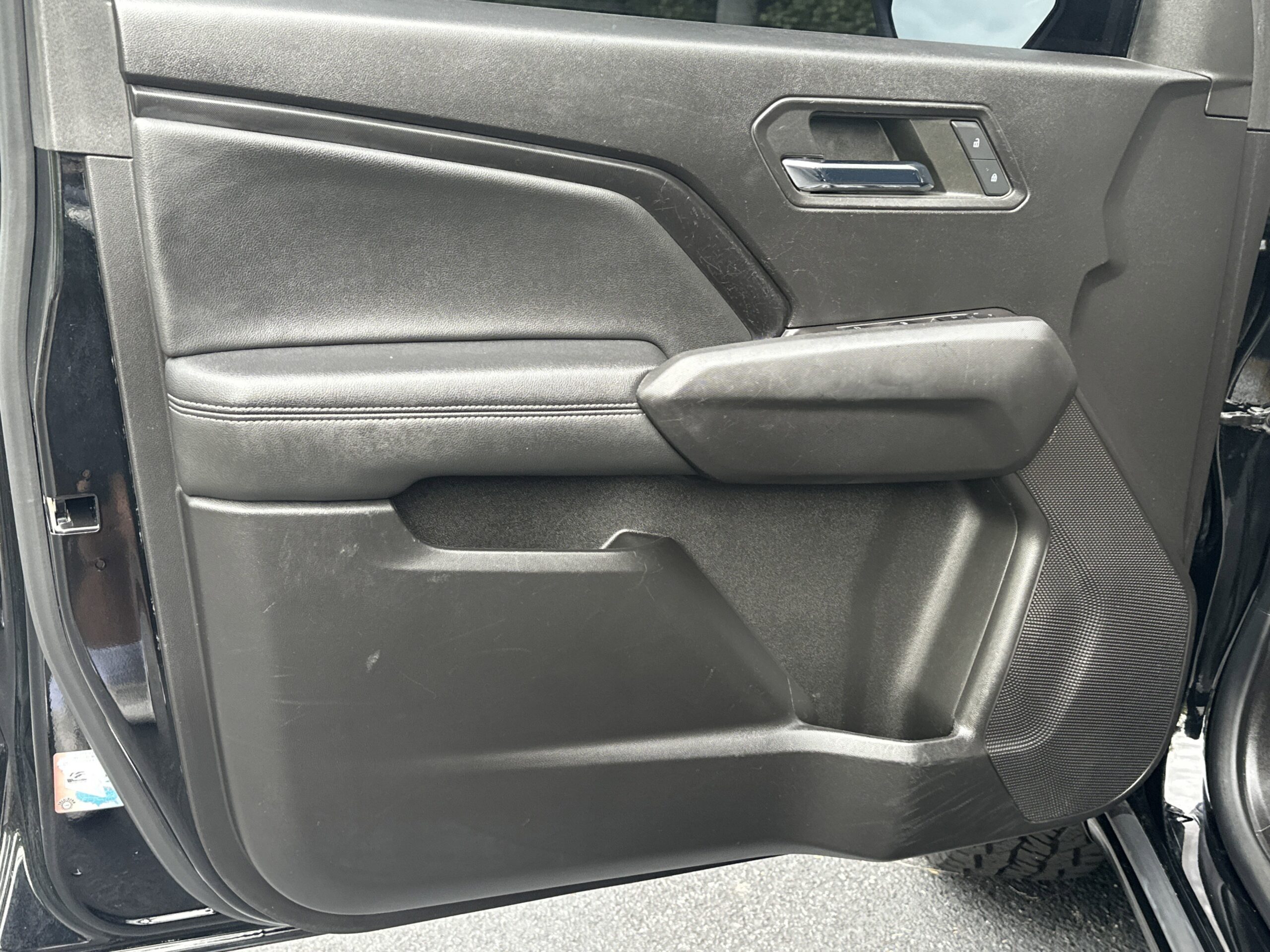 2023 Chevrolet Colorado 2WD LT