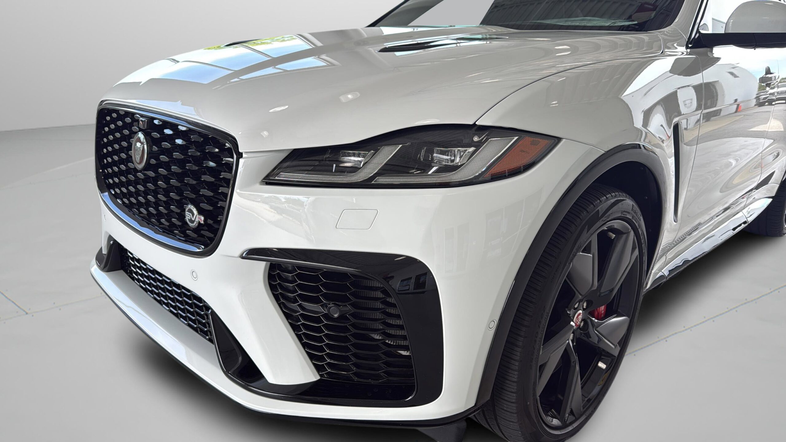 2022 Jaguar F-PACE SVR