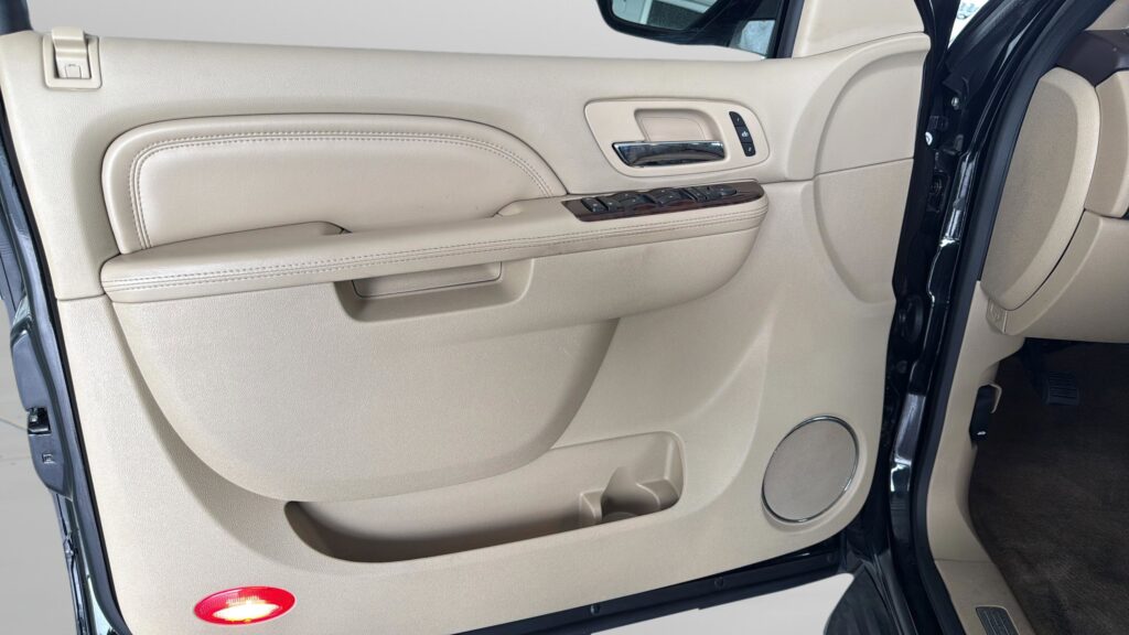 2013 Cadillac Escalade Base