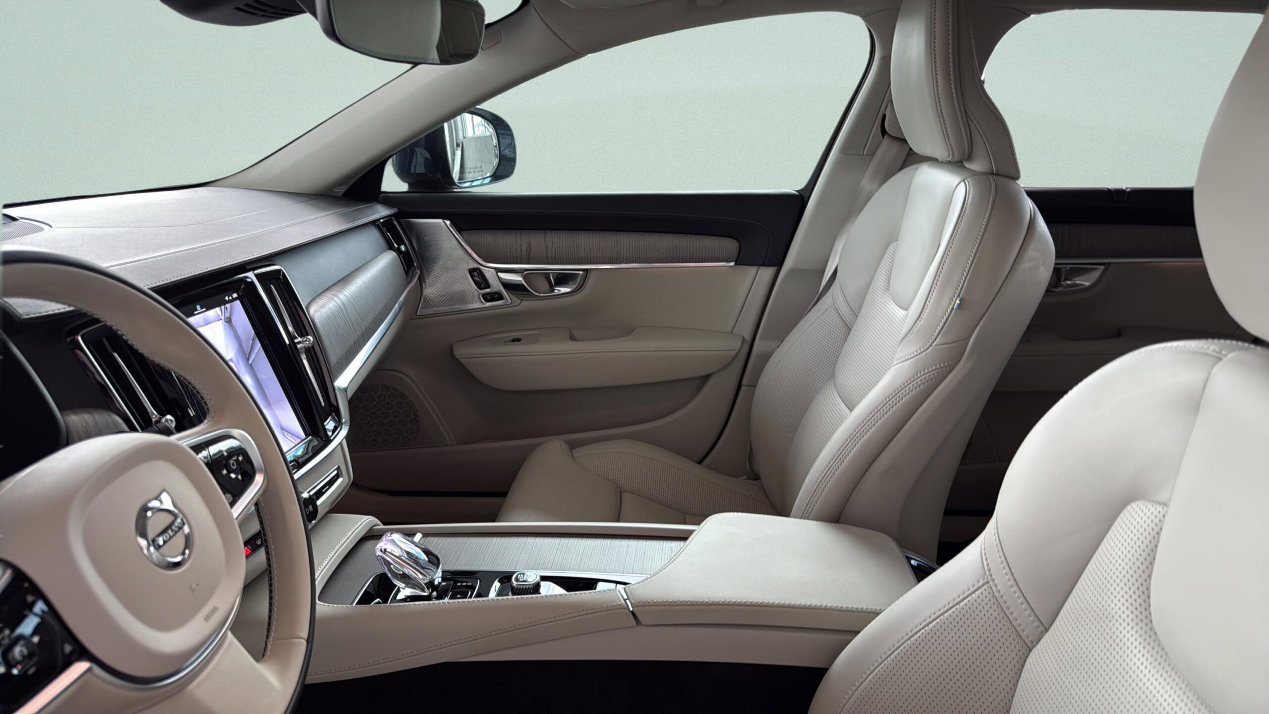 2025 Volvo V90 Cross Country Ultra