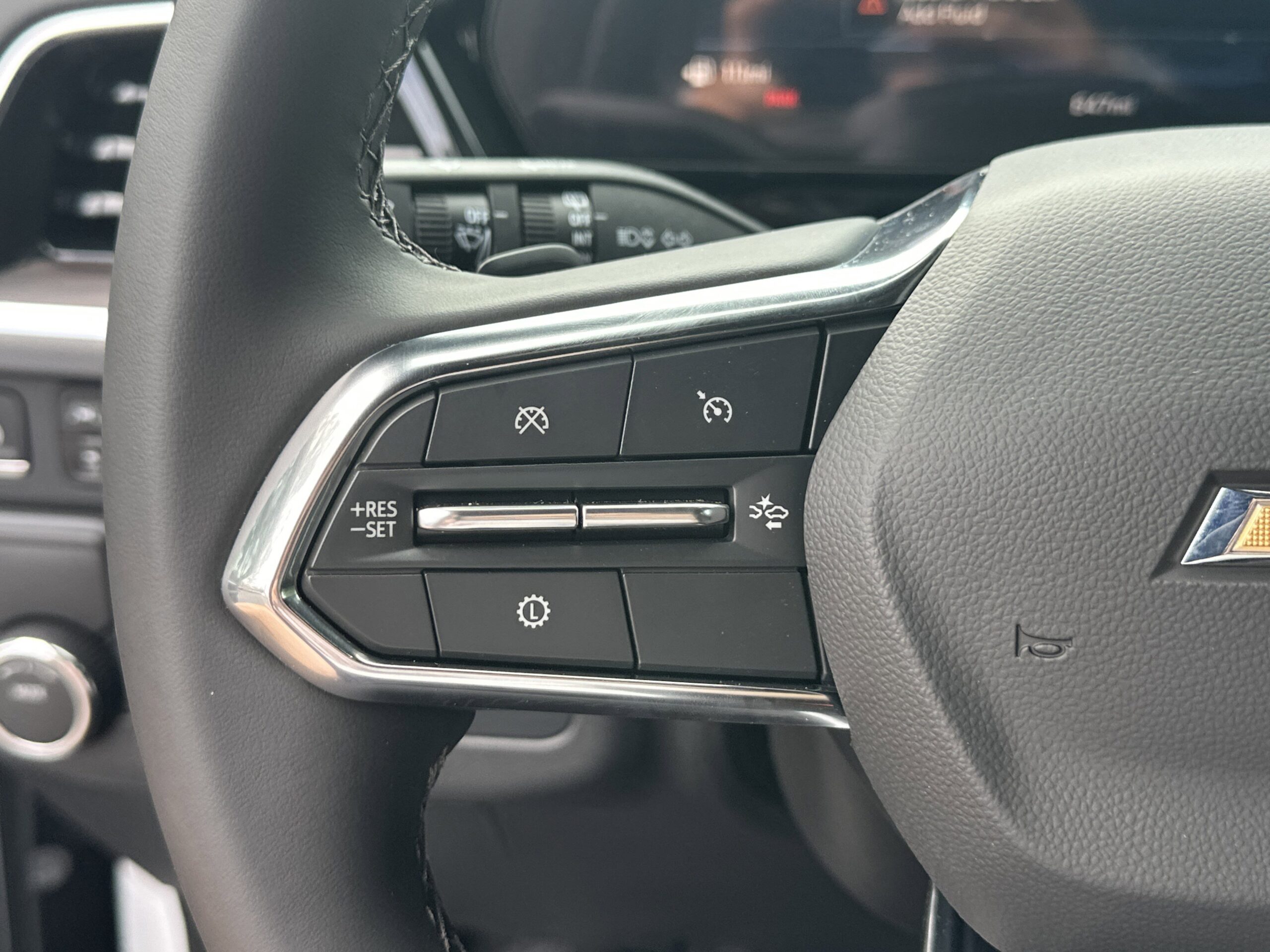 2025 Chevrolet Suburban LS