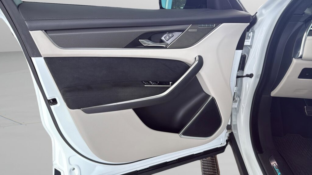 2022 Jaguar F-PACE SVR