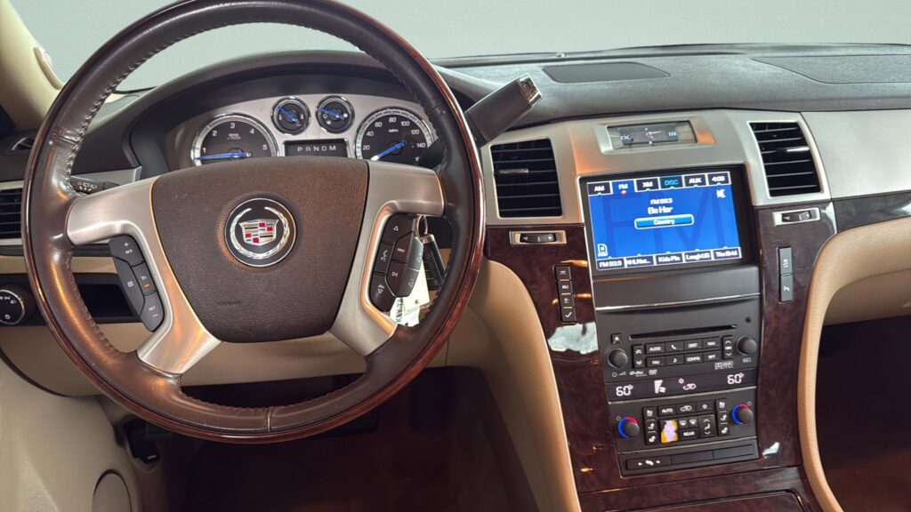 2013 Cadillac Escalade Base