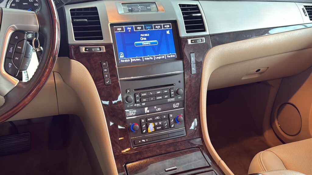2013 Cadillac Escalade Base