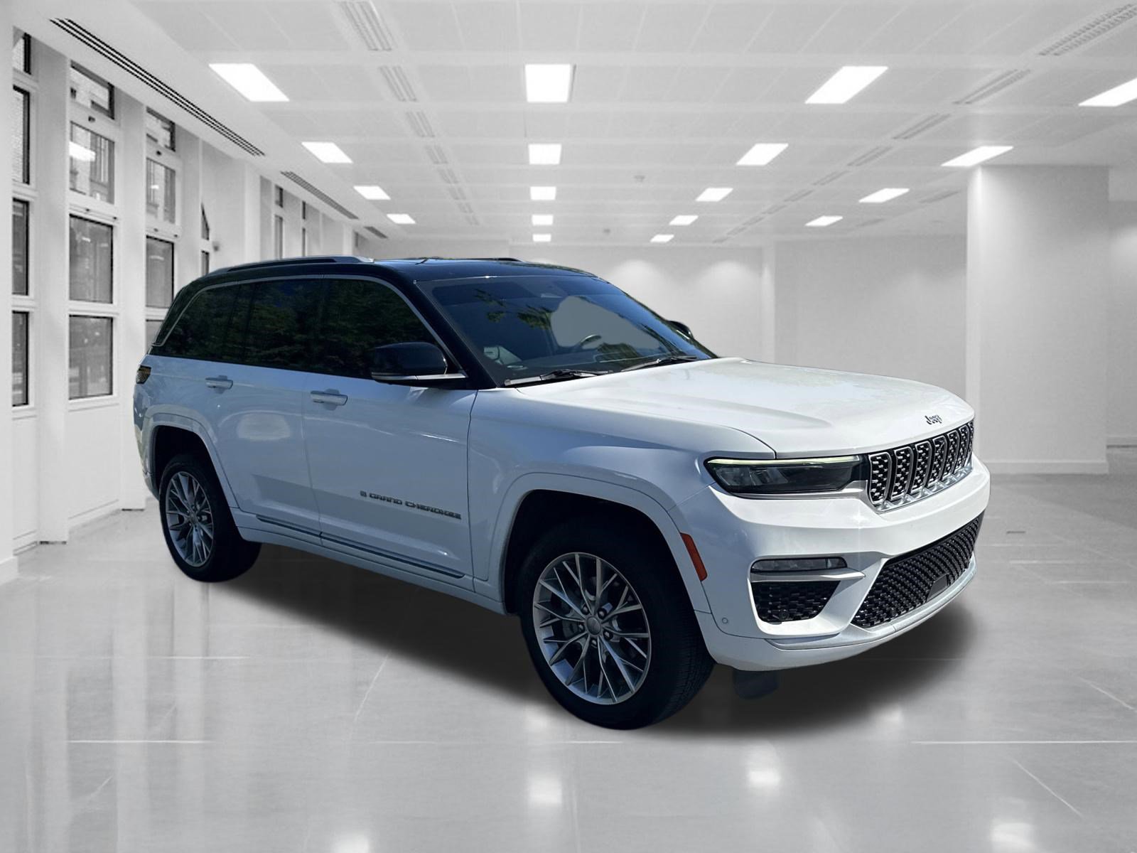 2022 Jeep Grand Cherokee Summit