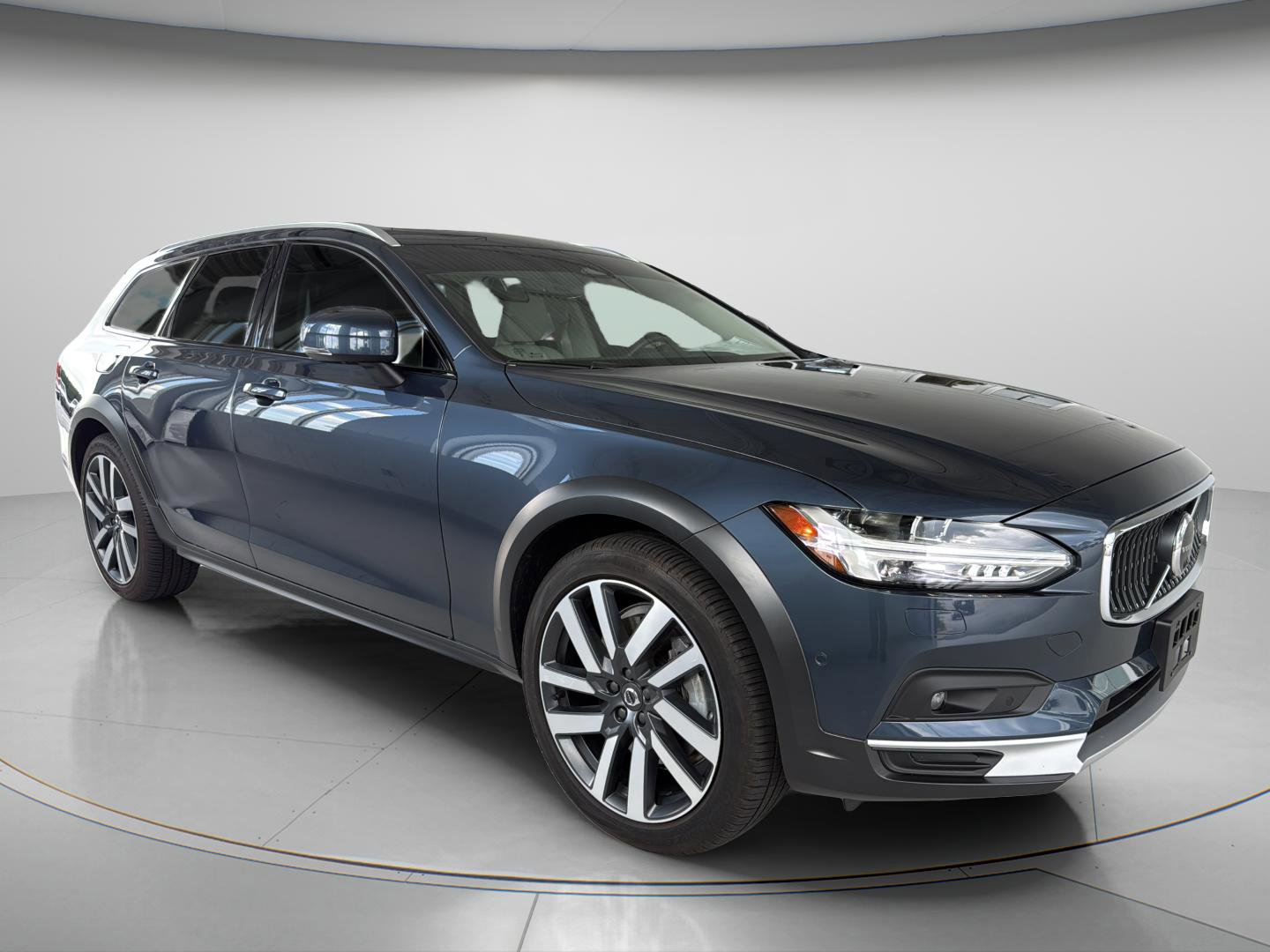 2025 Volvo V90 Cross Country Ultra