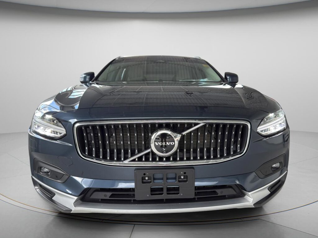 2025 Volvo V90 Cross Country Ultra