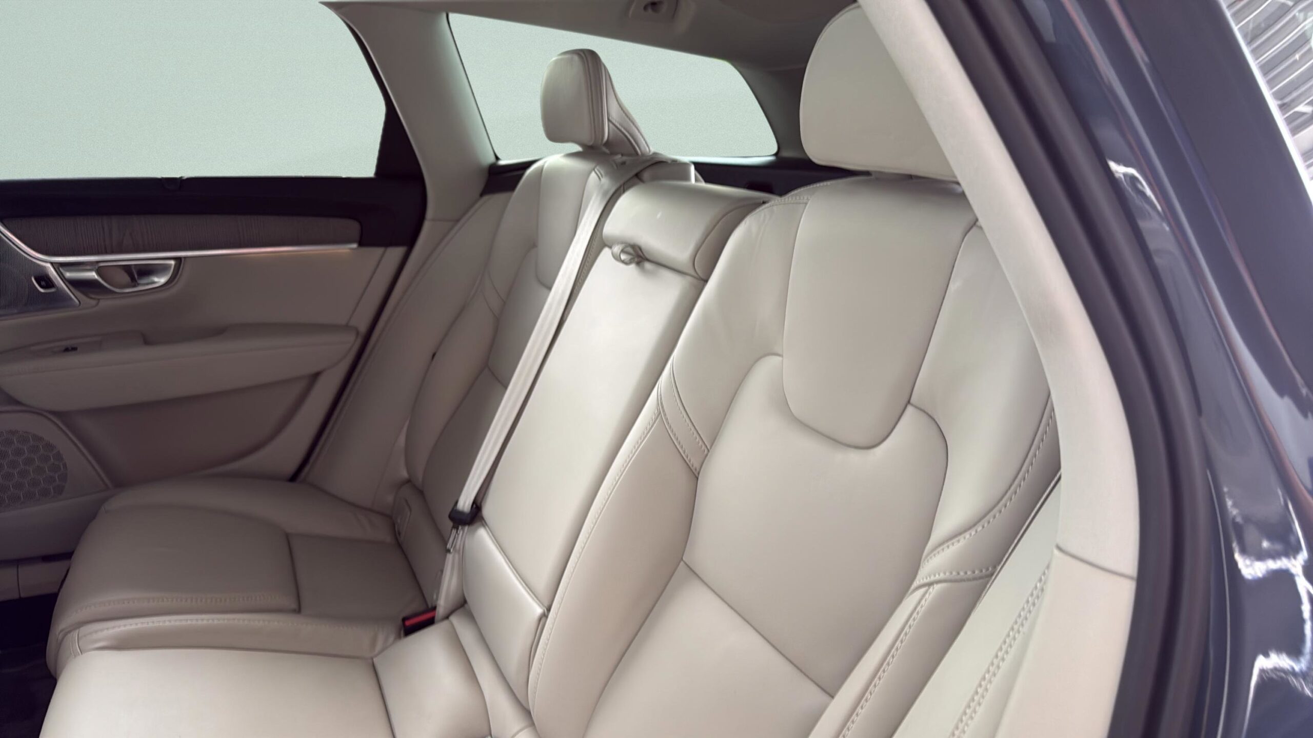 2025 Volvo V90 Cross Country Ultra
