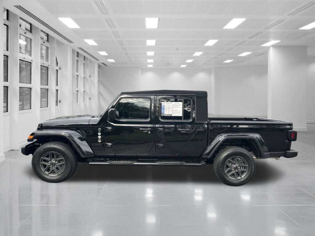 2024 Jeep Gladiator Sport S