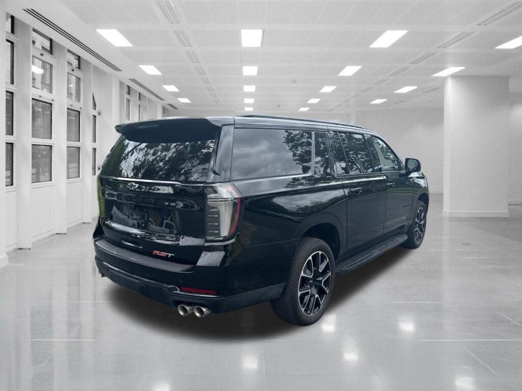 2025 Chevrolet Suburban RST