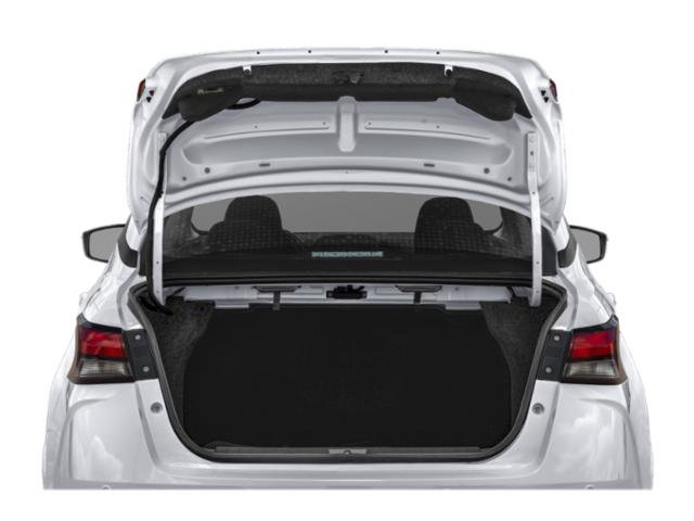2024 Nissan Versa SR