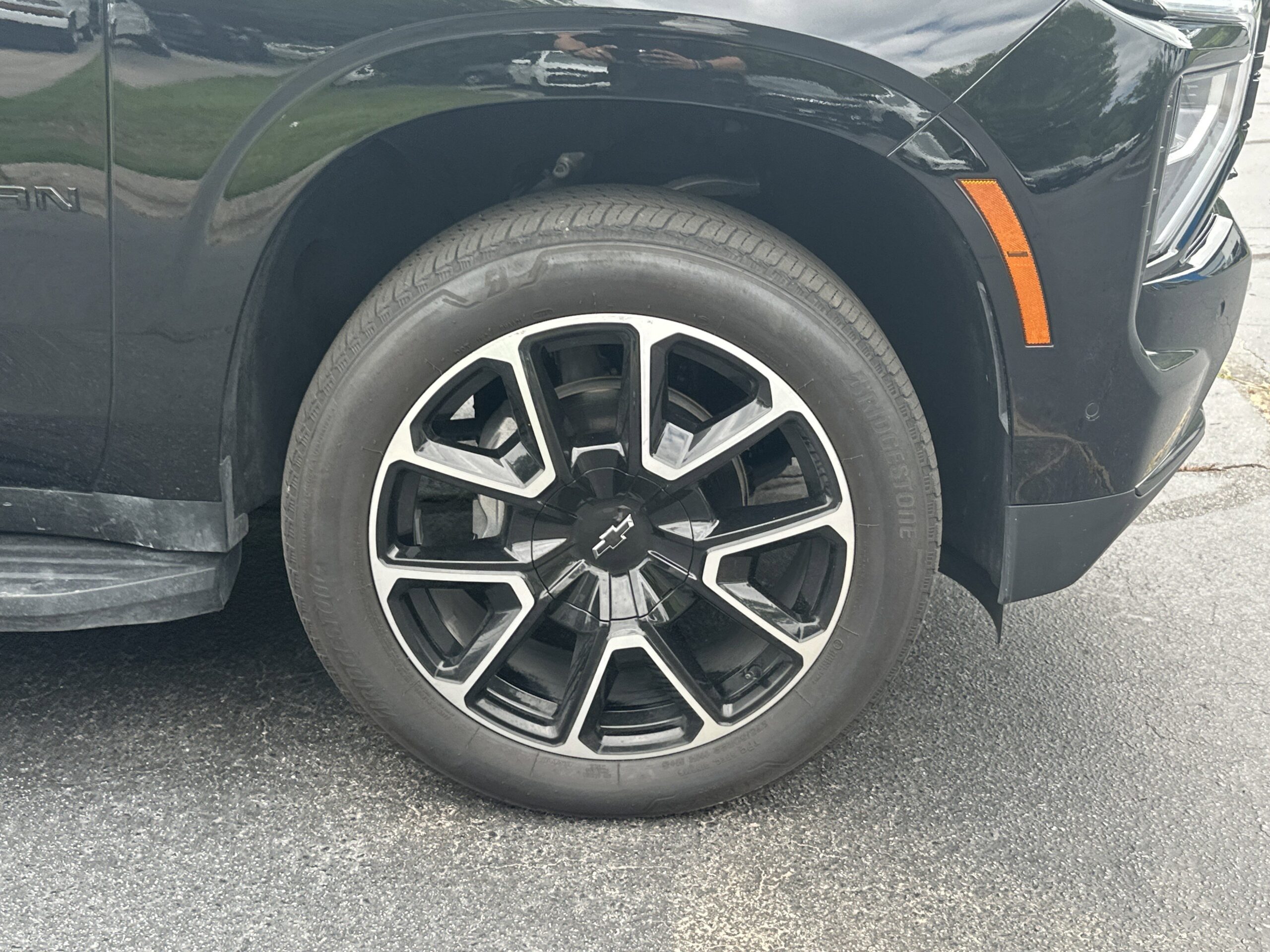 2025 Chevrolet Suburban RST