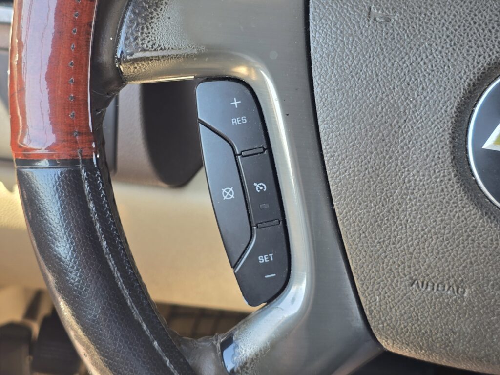 2011 Chevrolet Avalanche LTZ